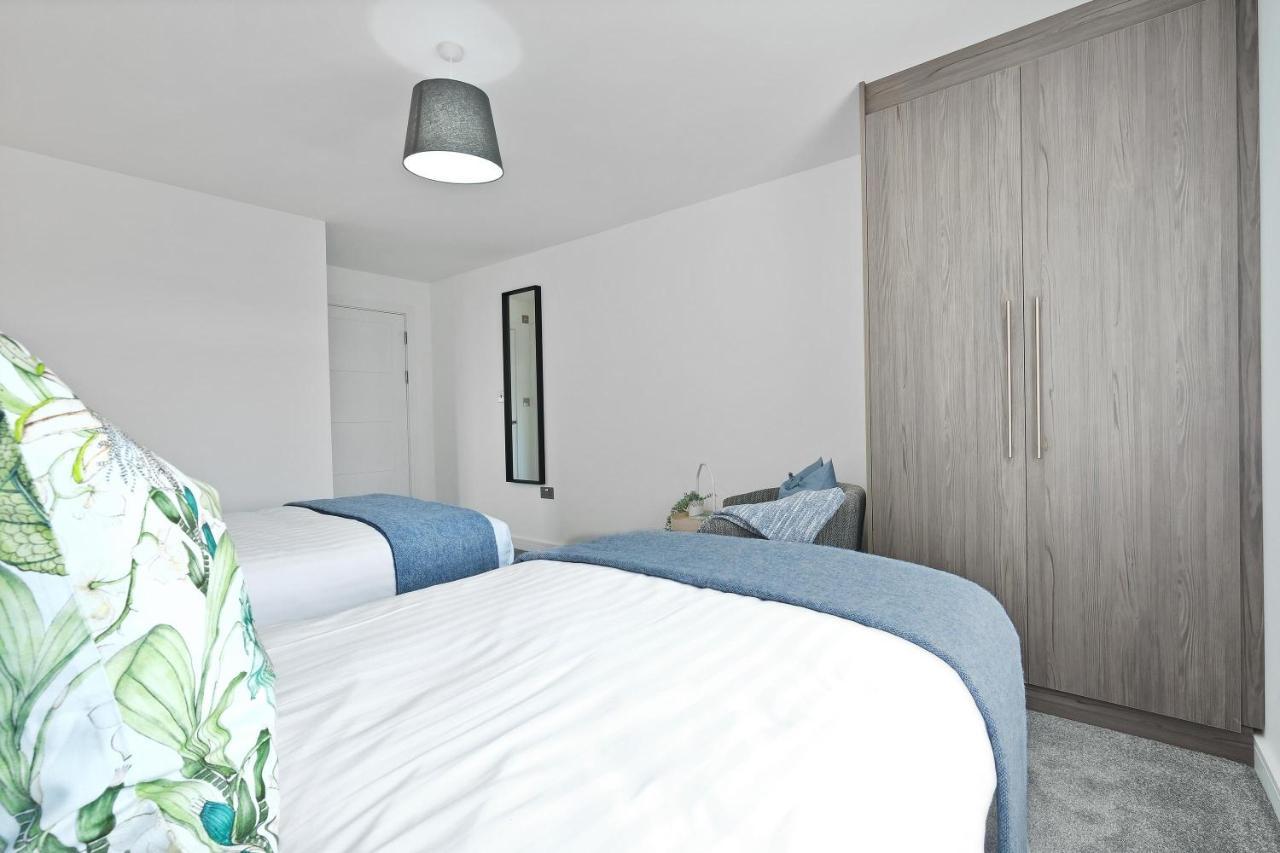 St Martins 2 Bedroom Apartments In Ruislip By 360 Stays Экстерьер фото