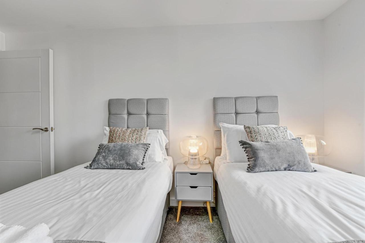 St Martins 2 Bedroom Apartments In Ruislip By 360 Stays Экстерьер фото