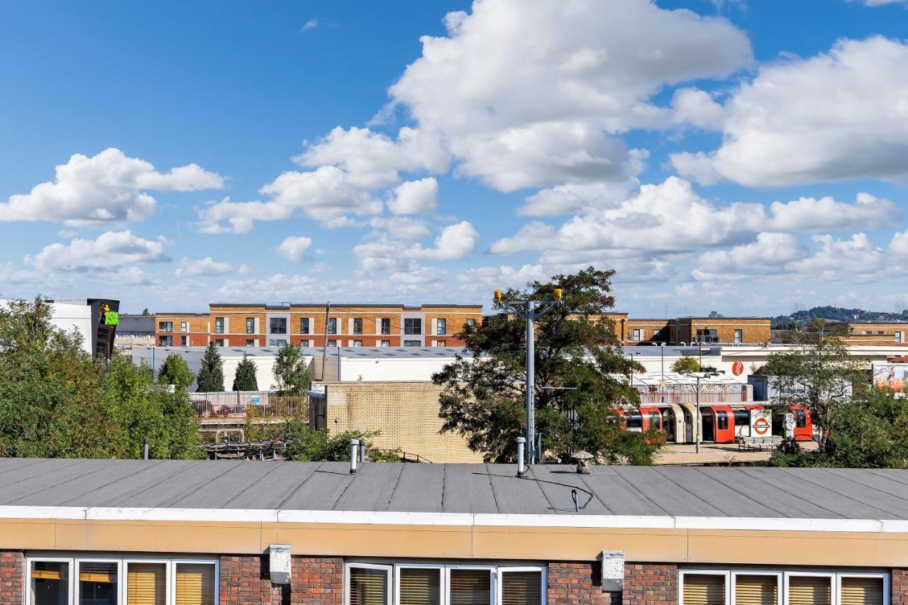 St Martins 2 Bedroom Apartments In Ruislip By 360 Stays Экстерьер фото