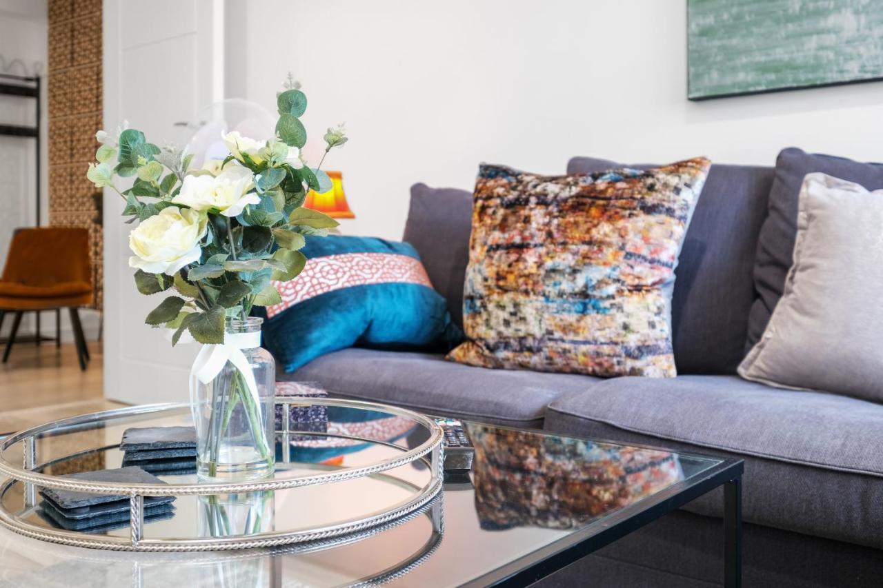 St Martins 2 Bedroom Apartments In Ruislip By 360 Stays Экстерьер фото