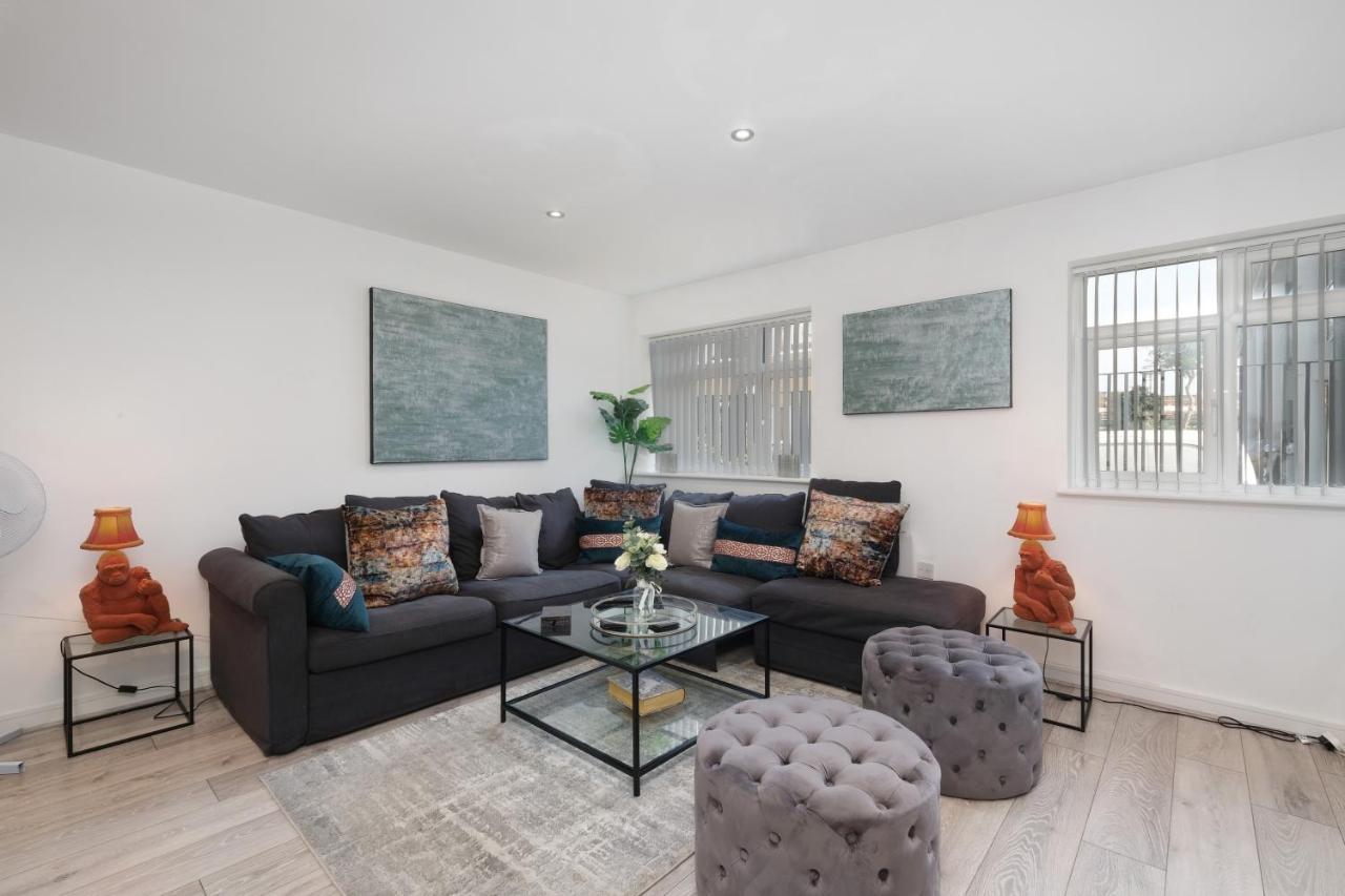 St Martins 2 Bedroom Apartments In Ruislip By 360 Stays Экстерьер фото