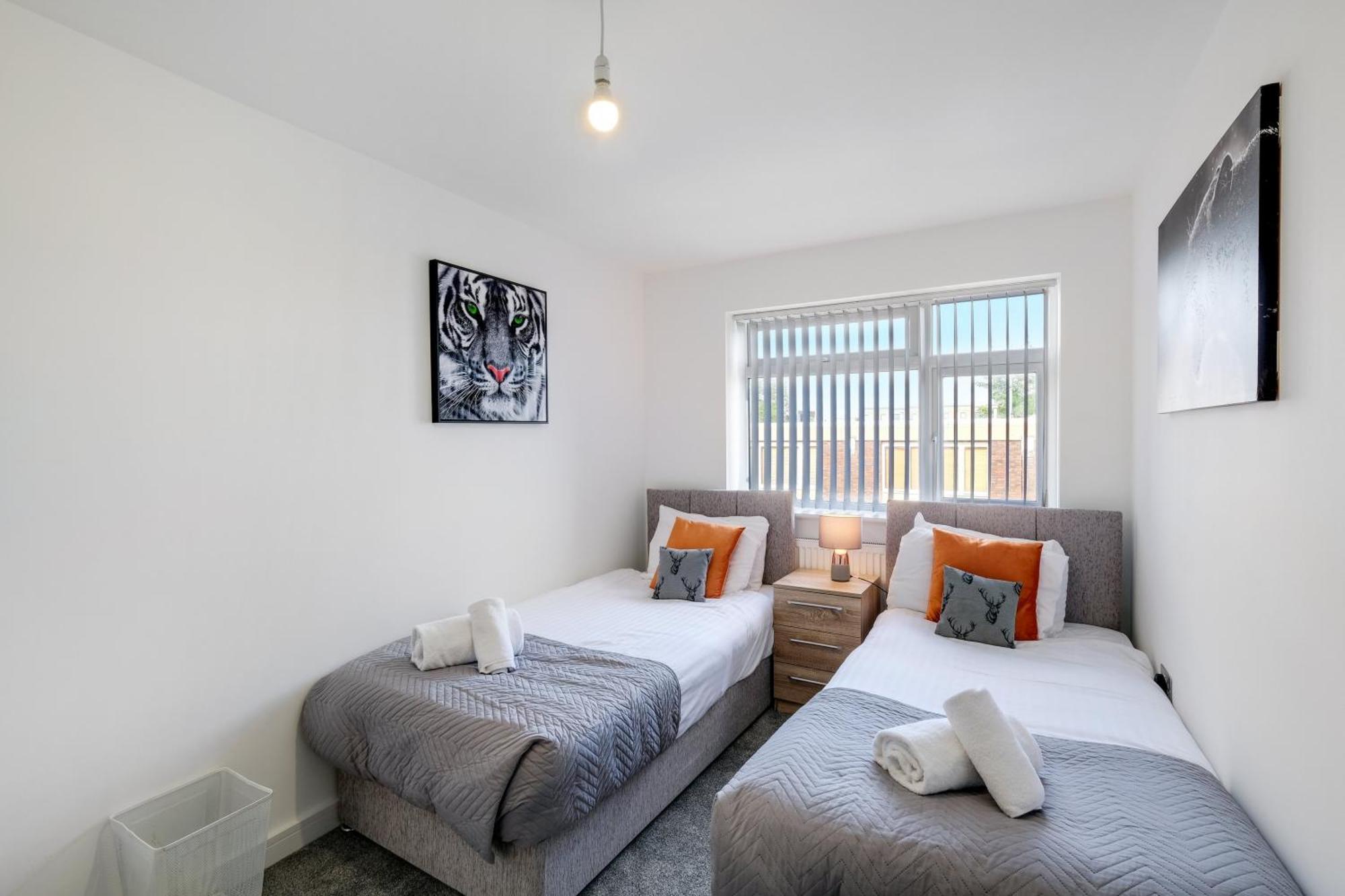 St Martins 2 Bedroom Apartments In Ruislip By 360 Stays Экстерьер фото