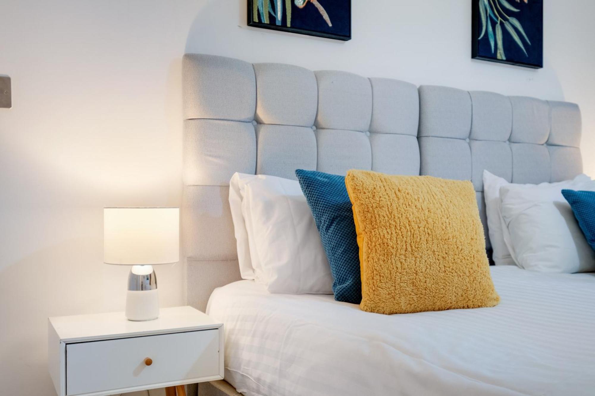 St Martins 2 Bedroom Apartments In Ruislip By 360 Stays Экстерьер фото